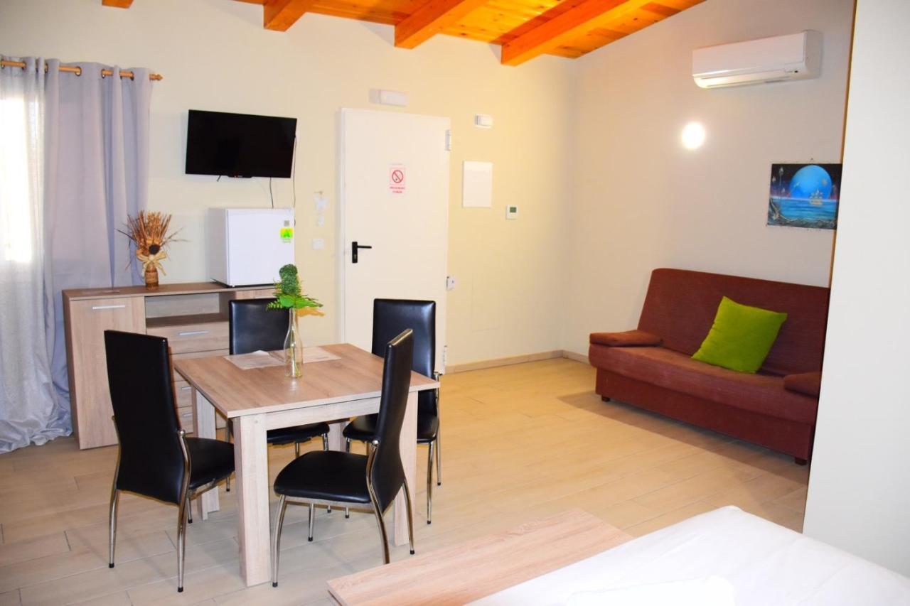Apartamentos Giuliano Empuriabrava Ngoại thất bức ảnh